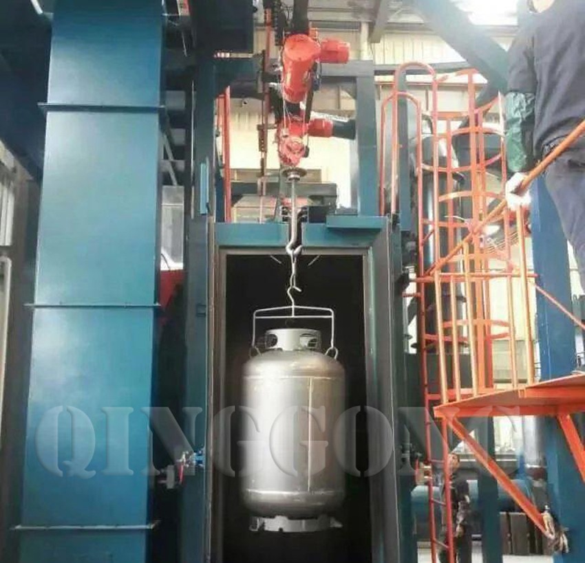 Overhead rail cylinder shot blasting machine