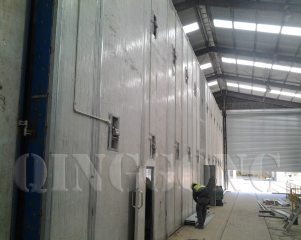 Sandblasting Room with Lighting System