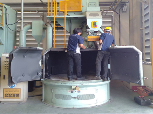 Maintenance for shot blasting machine