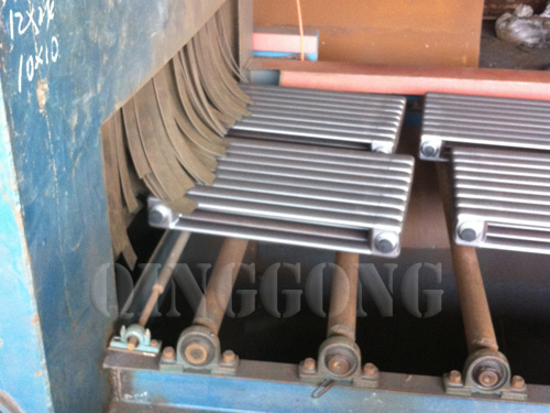Radiator roller conveyor shot blasting machine