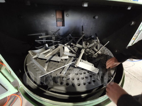Small weldments rotary table shot blasting machine