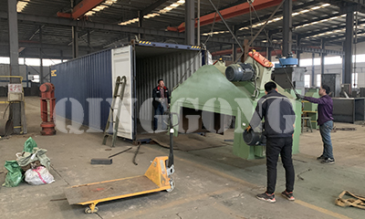 Roller conveyor shot blasting machine shipped to Indonesia