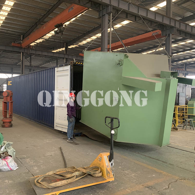 Roller conveyor shot blasting machine shipped to Indonesia 3.jpg