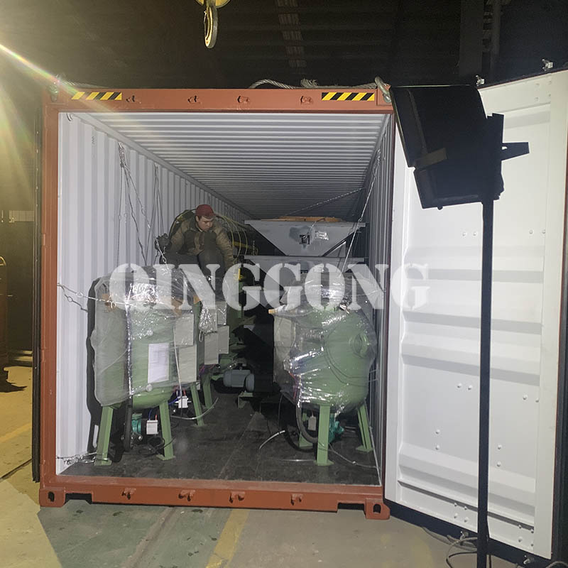 Sandblasting room scraper recovery system shipped to Egypt 3.jpg