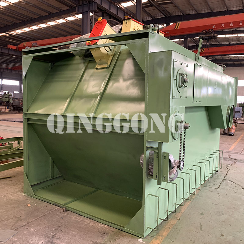 Hanger type shot blasting machine delivery site 3.jpg