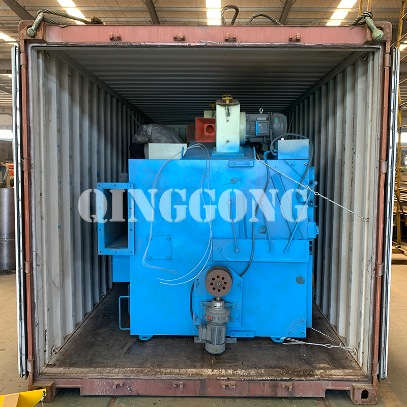 Hanger type shot blasting machine delivery to Barcelona Spain 2.jpg