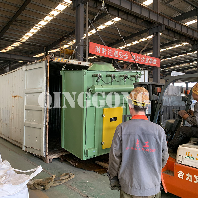 Roller conveyor shot blasting machine delivery to Vietnam 2.jpg